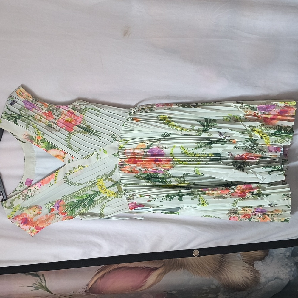 TED BAKER 💚 Floral Pleated Sleeveless Dress US s 6 - Picture 2 of 13